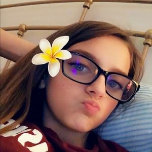 Meet your Posher, Kaileigh